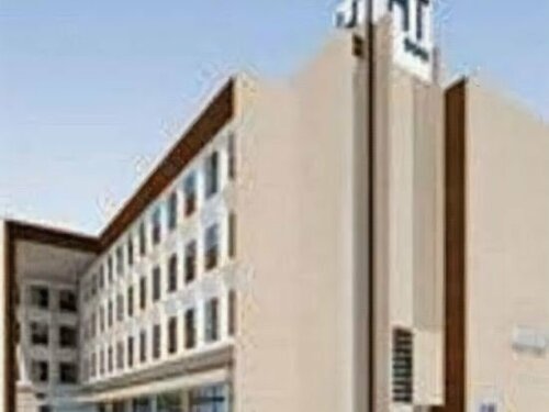 Гостиница Regency Inn & Suites в Дауни
