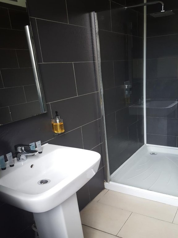 Фото McLays Guest House