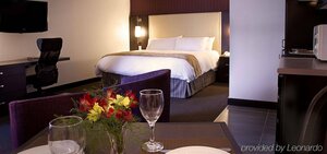 Hôtel Ruby Foo's (Quebec, Montreal, Decarie Boulevard), hotel