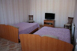 Kozyr (ulitsa Karla Marksa, 23), hotel