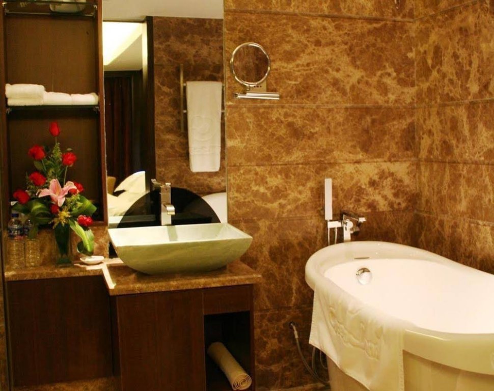 Фото Kunming Green Land Hotel