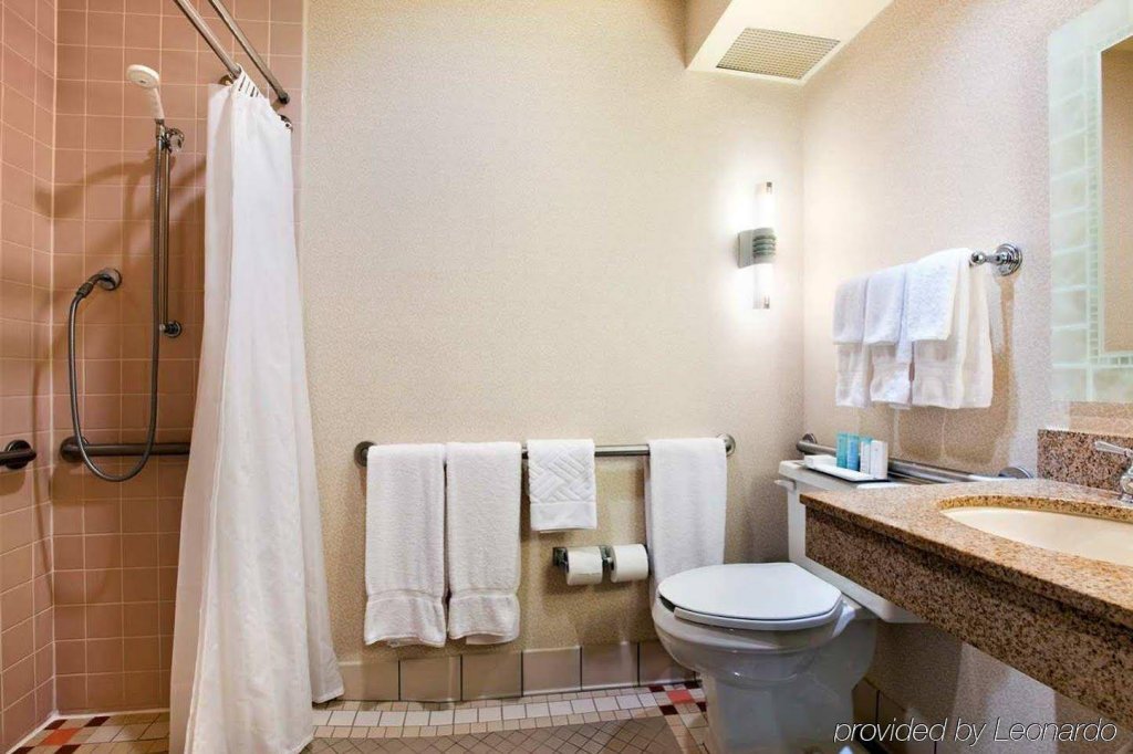 Фото Hilton Boca Raton Suites
