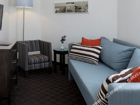 Фото Metropolitan Hotel