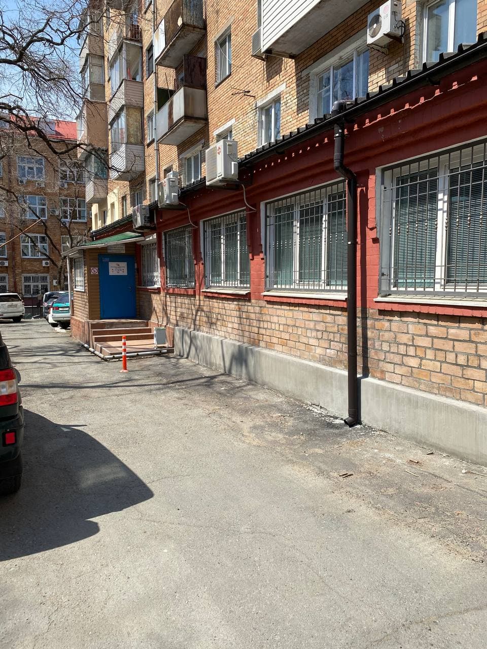 Особенности автосалона ЕврАзия Трейд во Владивостоке, Светланская улица, 165А - 