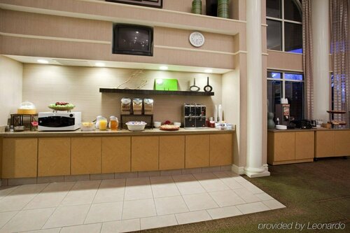 Гостиница La Quinta Inn & Suites by Wyndham Denver Airport Dia