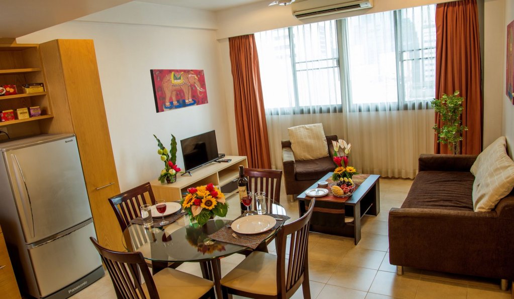 Фото Tarntawan Place Apartments