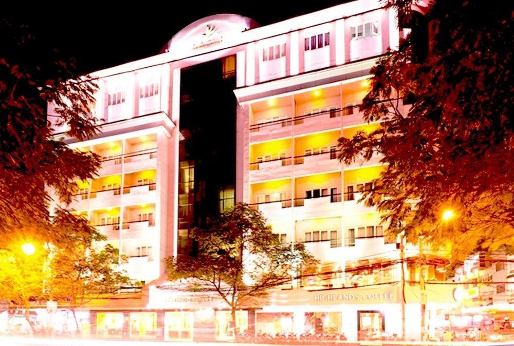 Фото отеля 1