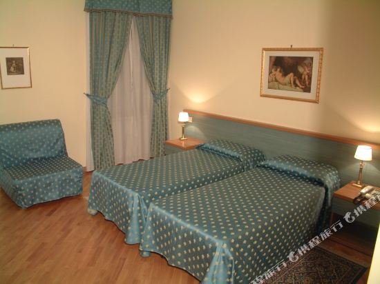 Фото Domus Julia Hotel