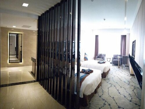 Гостиница Wuhan Chaoman Hotel Optic Valley в Ухане