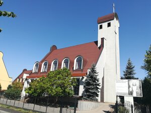 Holy Trinity Cathedral Parish (Almaty, Nūrğisa Tilendıev kóshesi, 9), templo católico