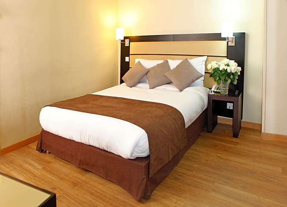 Фото Sure Hotel by Best Western Paris Gare du Nord