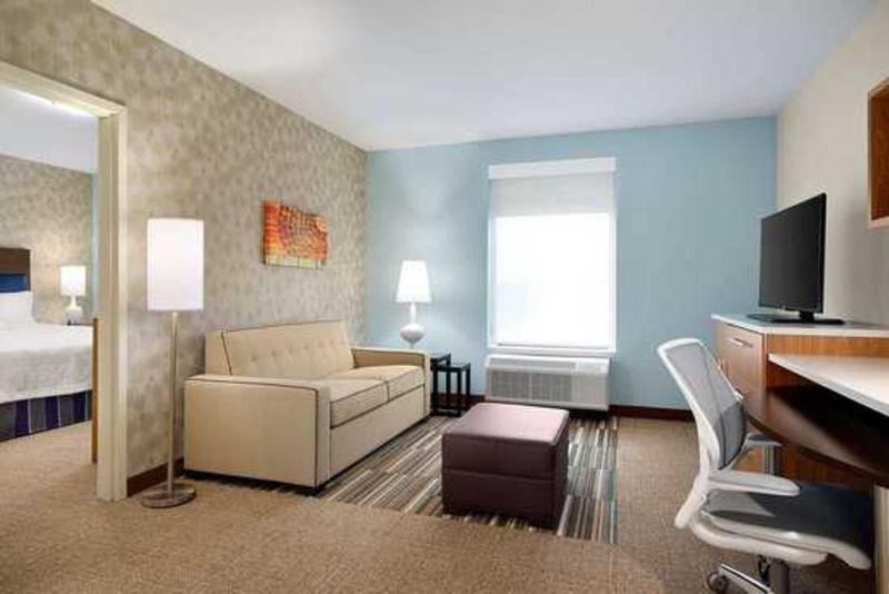 Фото Home2 Suites by Hilton Newark Airport