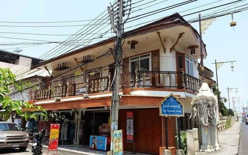 Гостиница Jj. Home Petchaburi в Пхетчабури