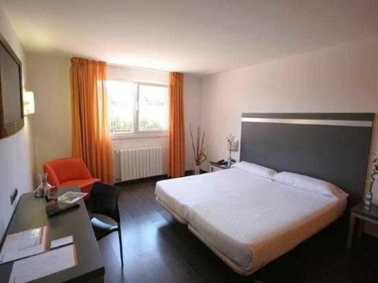 Hotel B&b Hotel Oviedo, Principality of Asturias, photo