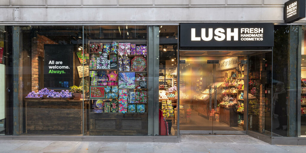 Perfume and cosmetics shop Lush, London, photo