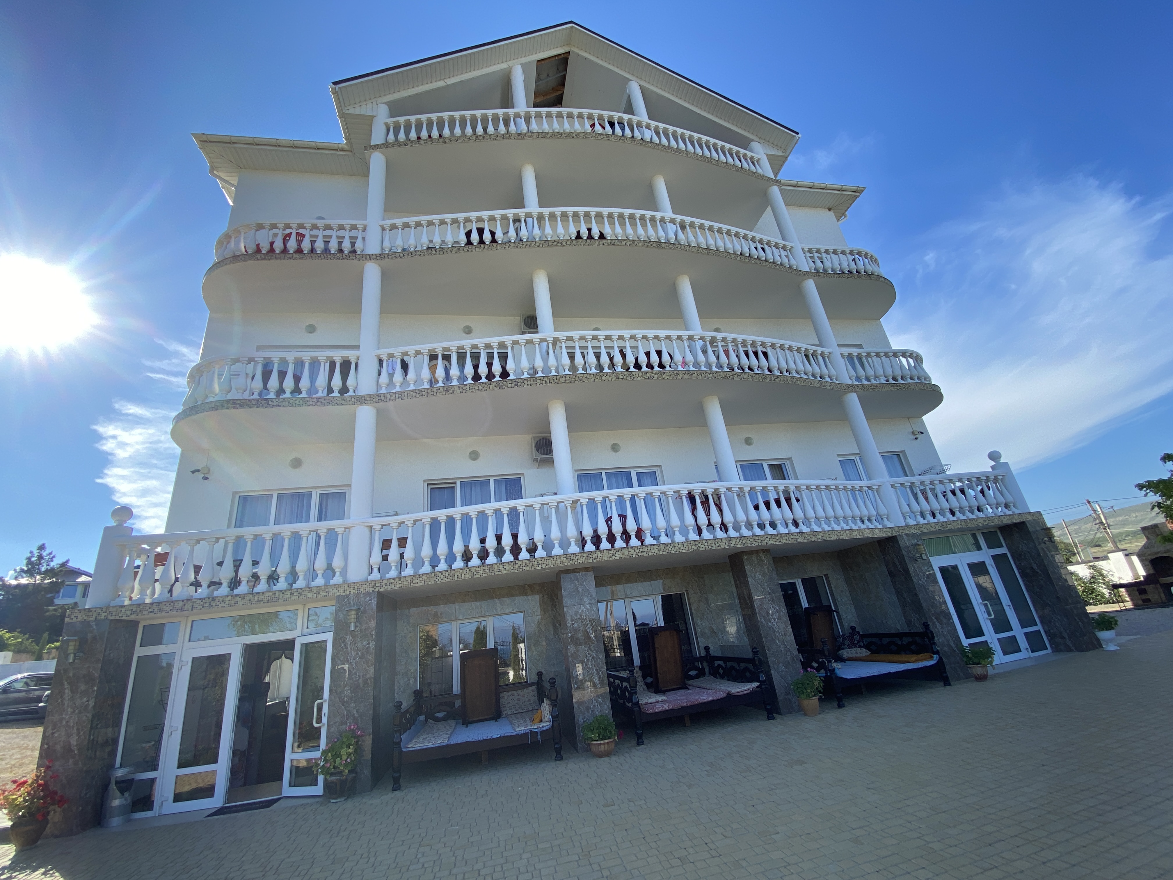 Фото отеля 1