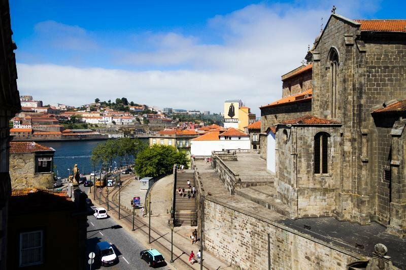 Гостиница Liiiving Porto Ribeira Boutique Apartment в Порту