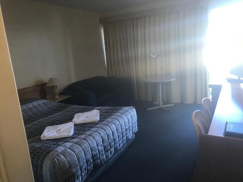 Фото Gateway Motor Inn