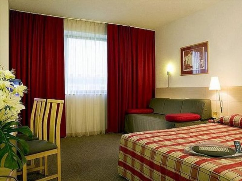 Фото Novotel Sevilla