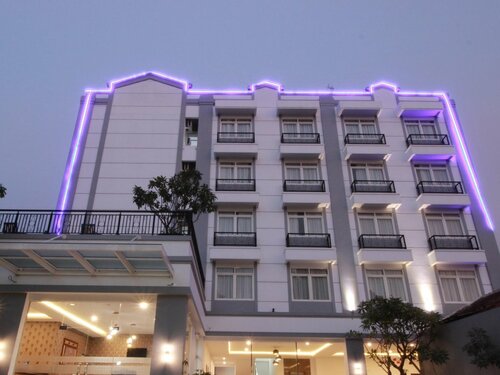 Гостиница Summer Quest Hotel в Джокьякарте