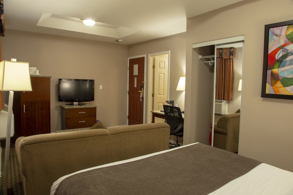 Фото Quality Inn & Suites