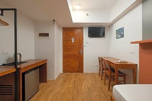 Фото IHotel Uptown Bgc