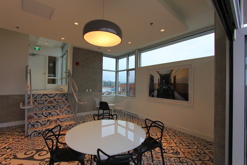 Фото The Janion by Victoria Royal Vacations