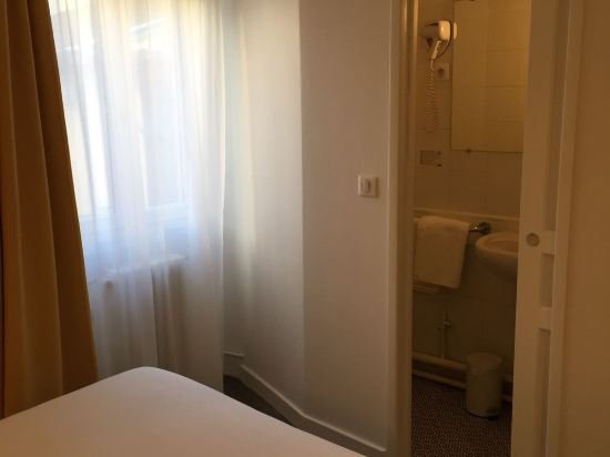 Фото Au Patio Morand Hotel