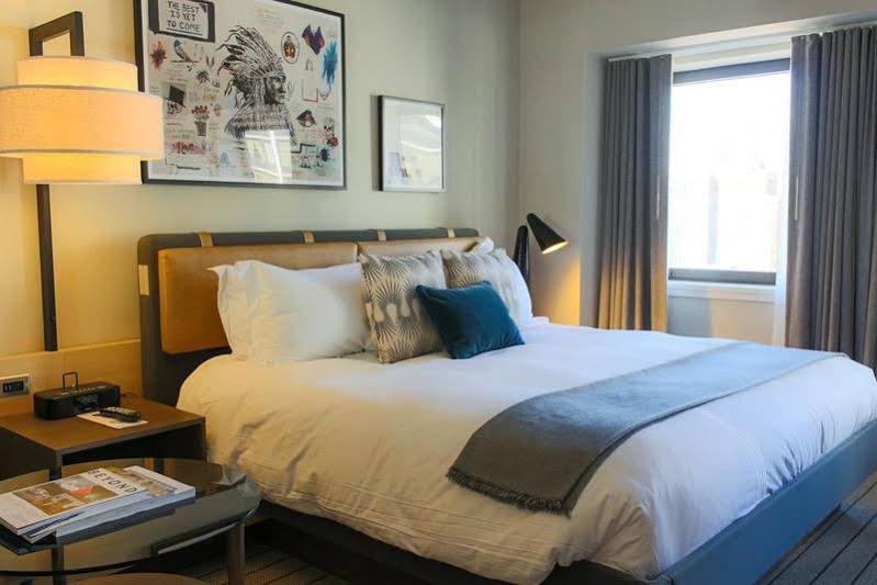 Фото Thompson Chicago by Hyatt