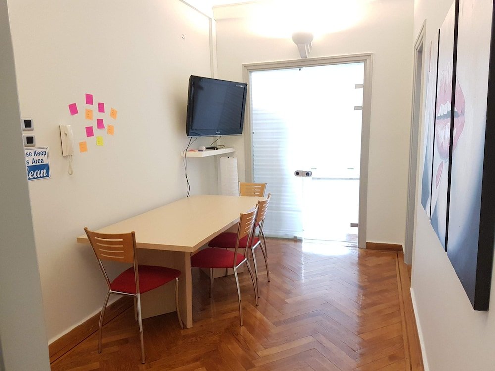 Фото Erra - Red - Athens Center, 140m², 4 Bd, 2 Bath