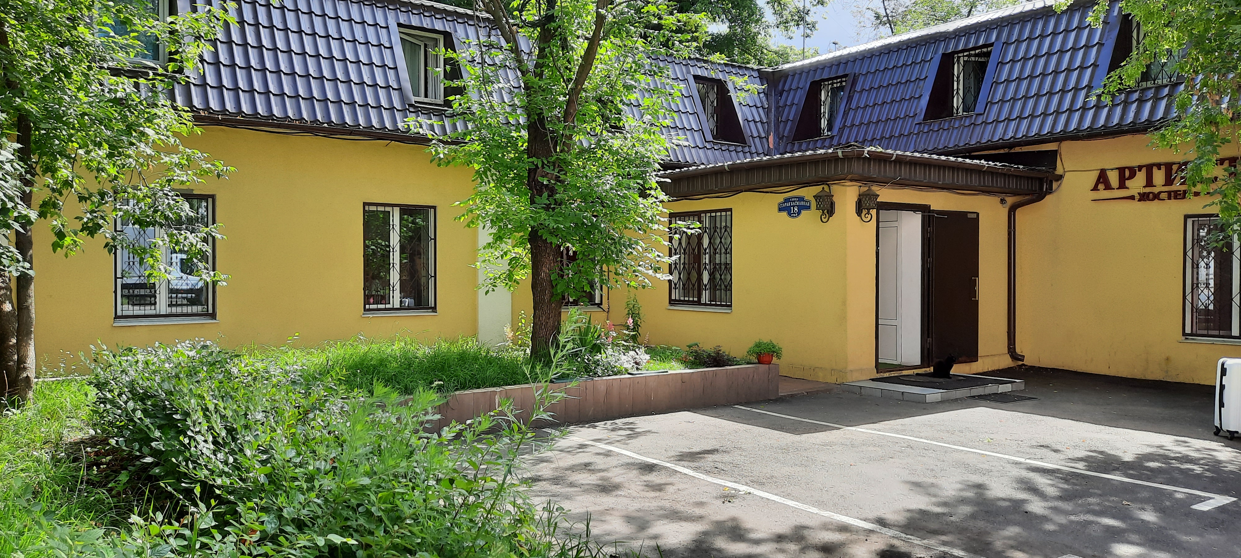 Фото отеля 1