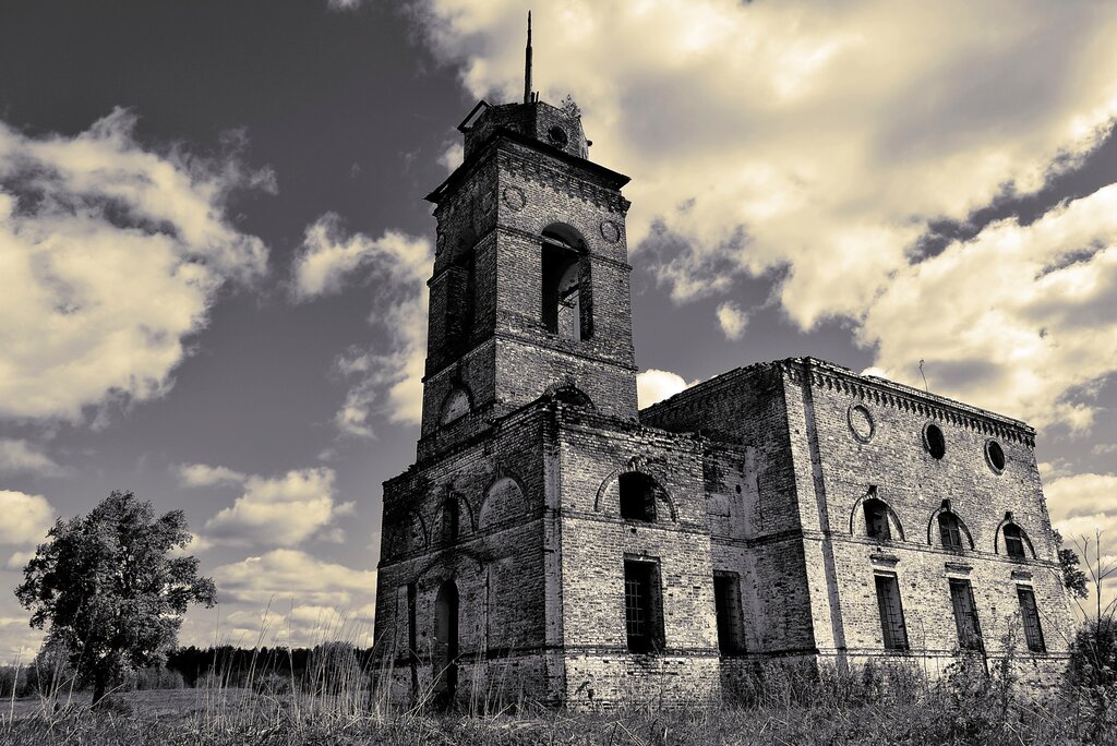 Orthodox church Tserkov Spasa Vsemilostivogo V Sirinskom, Perm Krai, photo
