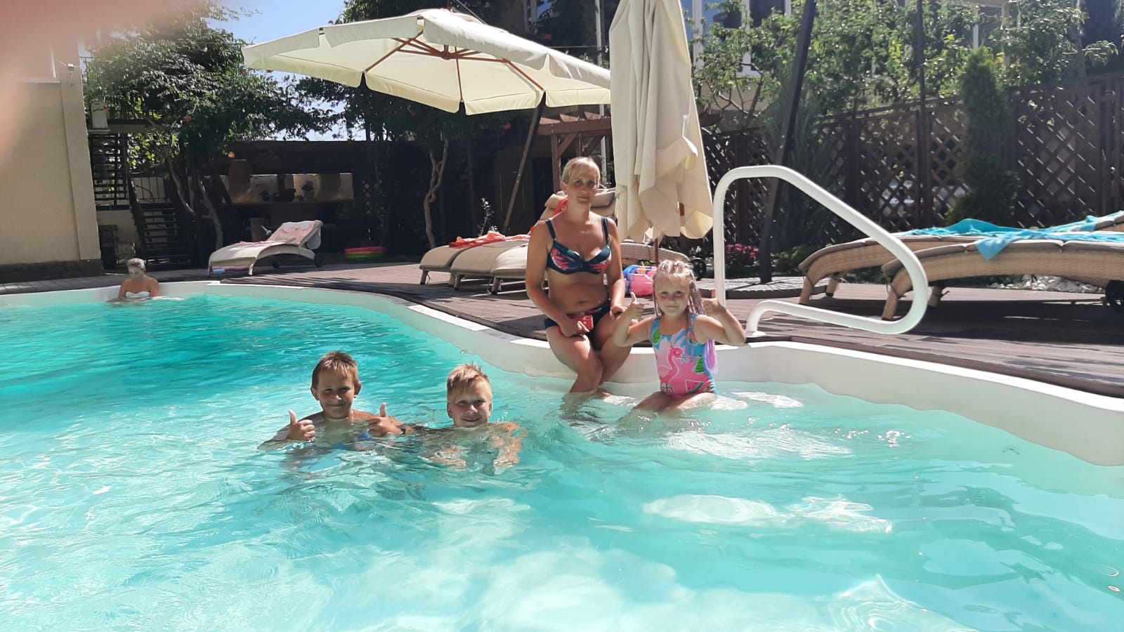 Фото Альяна