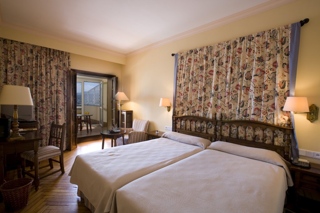 Фото Parador De Ribadeo Lugo