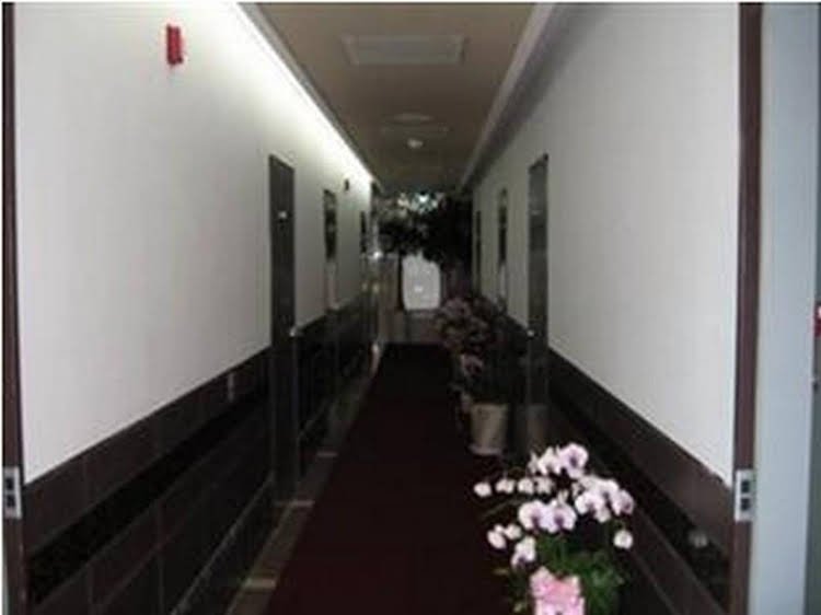 Фото Shinchon S Hotel