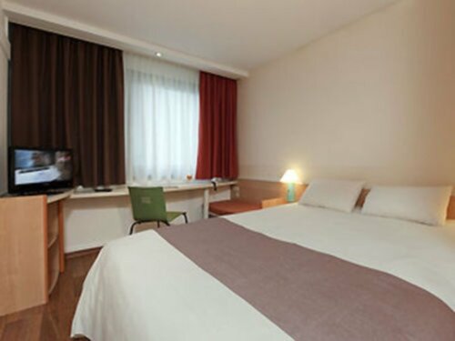 Гостиница B&b Hotel Düsseldorf-Hbf в Дюссельдорфе