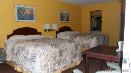 Гостиница Econo Lodge Inn & Suites Fulton Rockport