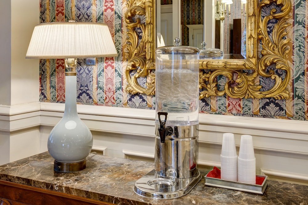 Фото Le Meridien St. Louis Downtown