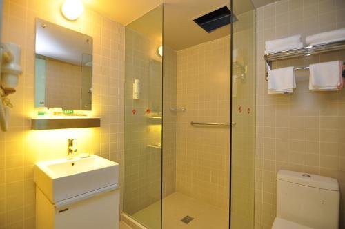 Фото Jinjiang Inn Kunming Beijing Road Chuanxin Gulou Subway Station Branch