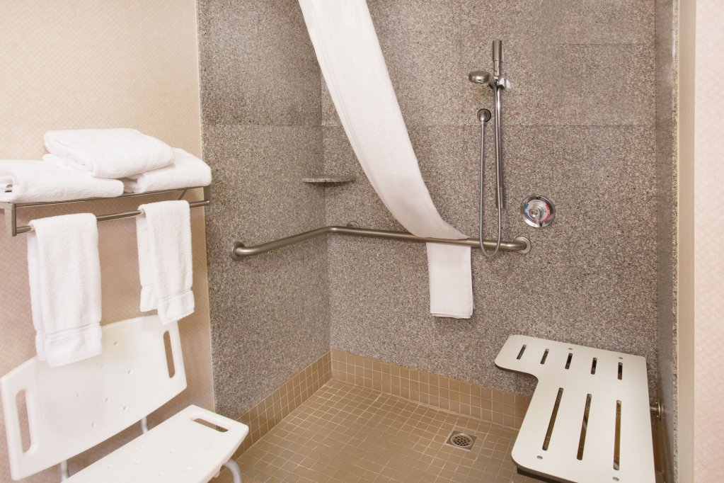 Фото Holiday Inn Express Yreka-Shasta Area, an Ihg Hotel