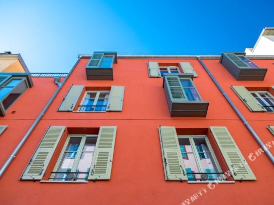 Фото отеля 2