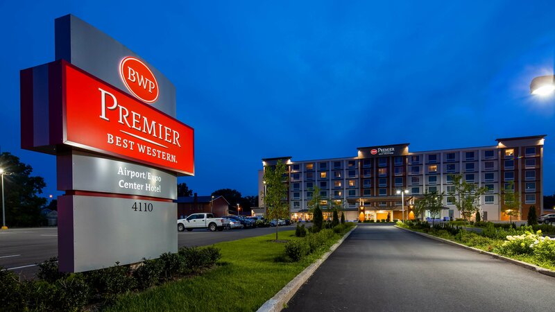 Гостиница Best Western Premier Airport/Expo Center Hotel