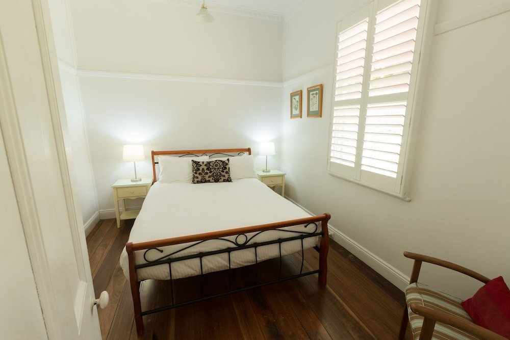 Фото Cockfighters Ghost Vineyard Accommodation