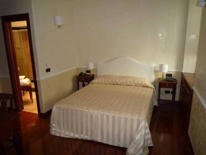 Фото Ludovisi Luxury Rooms