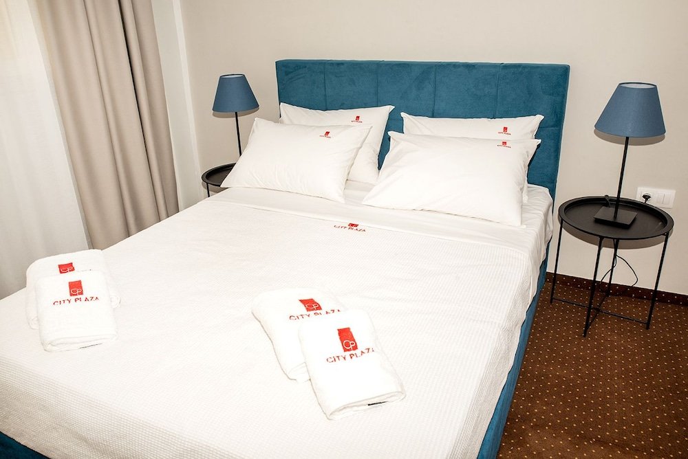 Фото City Plaza Apartments & Rooms