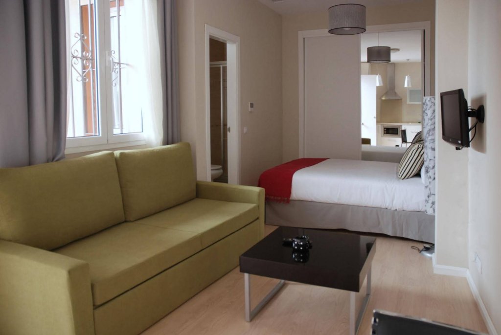 Фото Apartamentos Metrópolis Sevilla