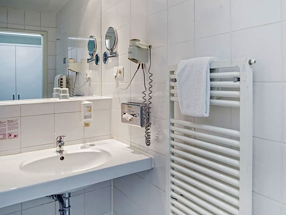 Фото Hotel Domicil Hamburg by Golden Tulip