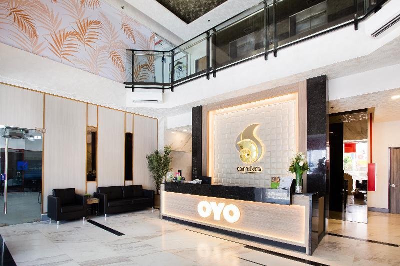 Фото Oyo 208 Anika Suites