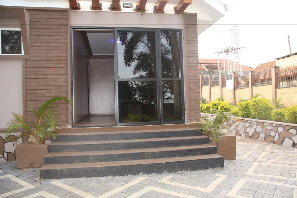 Фото Saffron Beach Bistro & Cottages