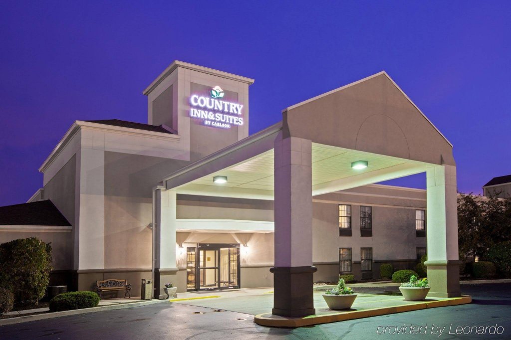 Фото Country Inn & Suites by Radisson Greenfield In